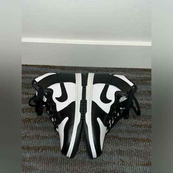 Nike Dunk High Panda Black And White Women 2021 DD1869-103 US 6-Preowned w/ Box - Picture 10 of 15